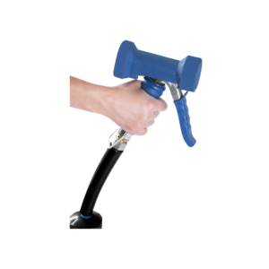 Detalle de pistola de lavado del carrete retráctil Rhino MAPCA-10X